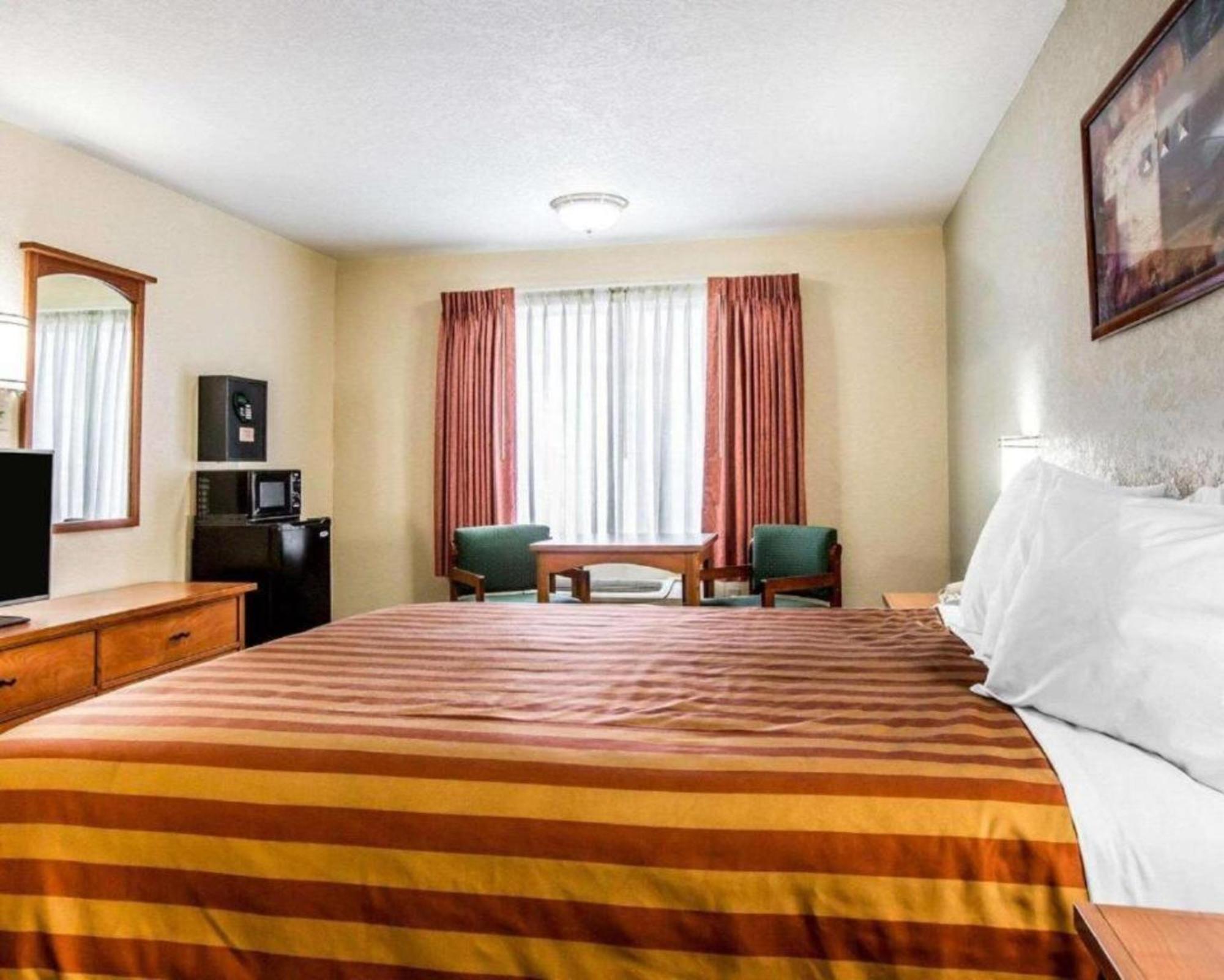 Golden Star Hotel London